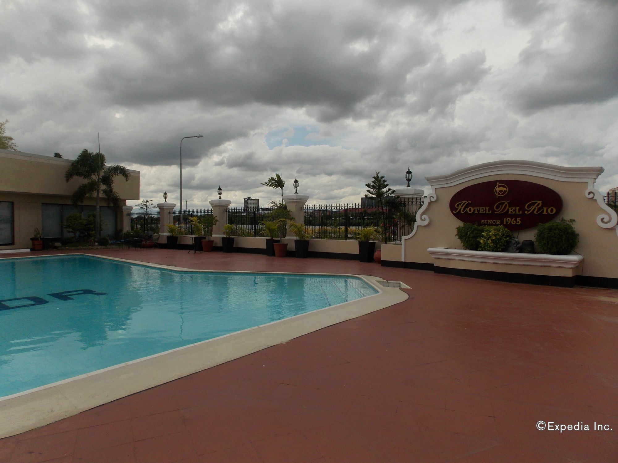 Hotel Del Rio Iloilo City Exterior photo